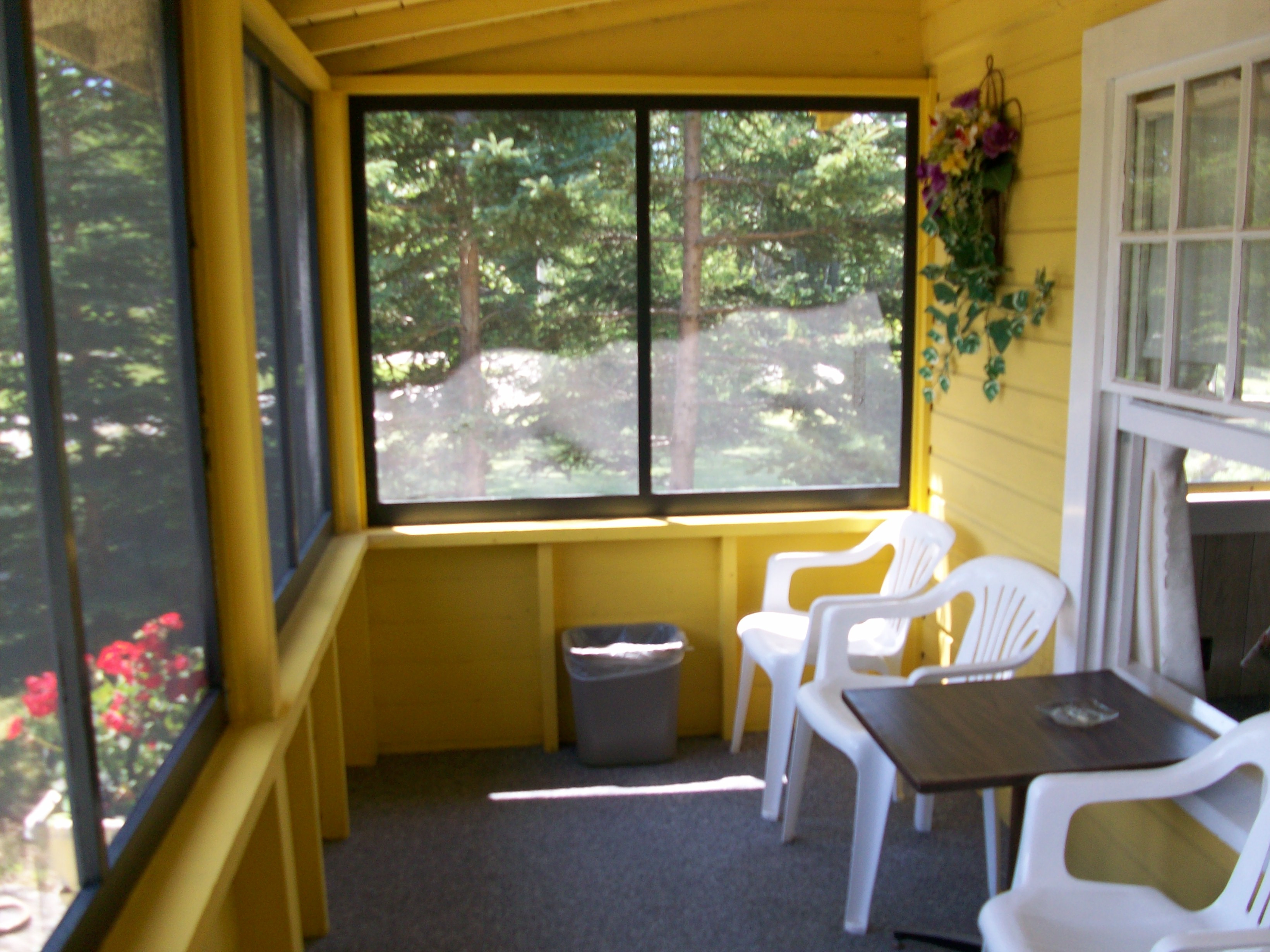 Sunnyside screened porch 